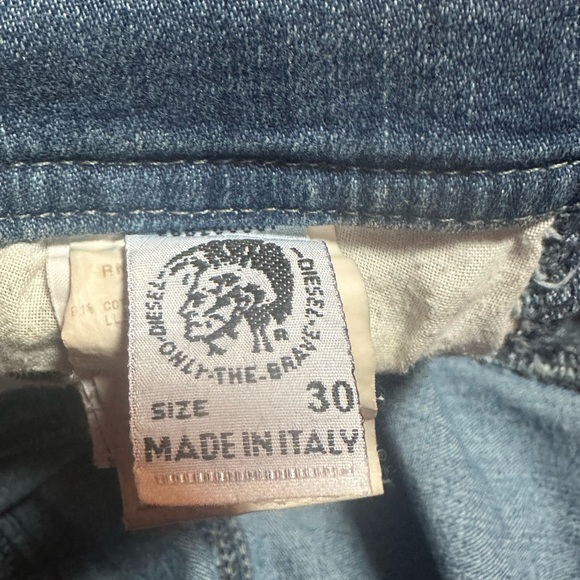 Diesel vintage low rise bootcut jeans made in Italy. - Picture 2 of 3